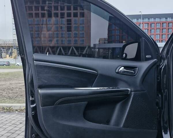 Чорний Фіат Фрімонт, об'ємом двигуна 2 л та пробігом 250 тис. км за 13100 $, фото 13 на Automoto.ua