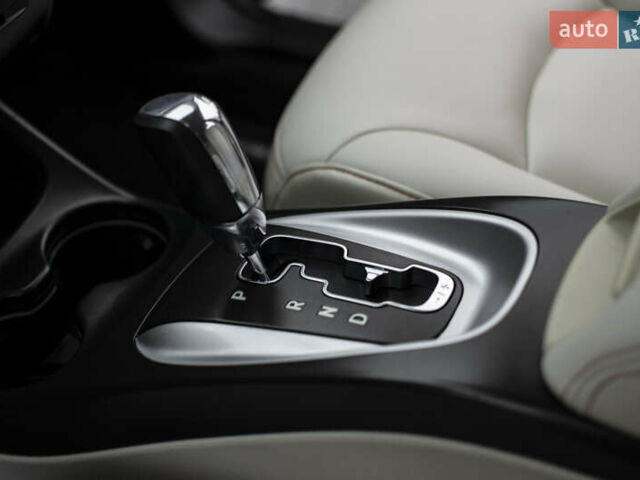 Черный Фиат Фримонт, объемом двигателя 1.96 л и пробегом 206 тыс. км за 12000 $, фото 48 на Automoto.ua