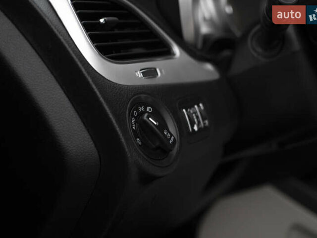 Черный Фиат Фримонт, объемом двигателя 1.96 л и пробегом 206 тыс. км за 11500 $, фото 39 на Automoto.ua