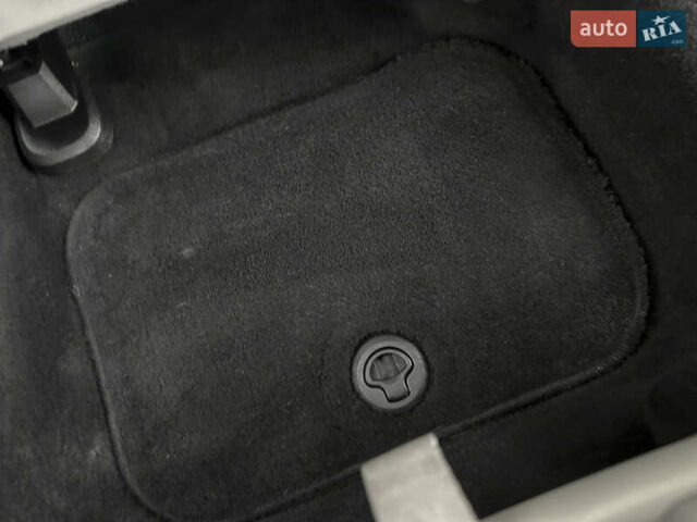 Черный Фиат Фримонт, объемом двигателя 1.96 л и пробегом 206 тыс. км за 12000 $, фото 88 на Automoto.ua