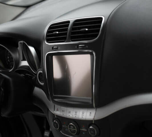 Черный Фиат Фримонт, объемом двигателя 1.96 л и пробегом 206 тыс. км за 12000 $, фото 71 на Automoto.ua