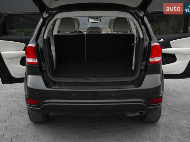 Черный Фиат Фримонт, объемом двигателя 1.96 л и пробегом 206 тыс. км за 11500 $, фото 56 на Automoto.ua