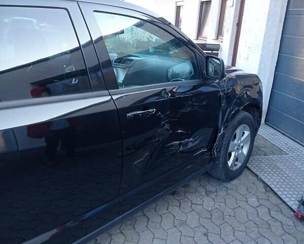 Черный Фиат Фримонт, объемом двигателя 1.96 л и пробегом 150 тыс. км за 10900 $, фото 2 на Automoto.ua