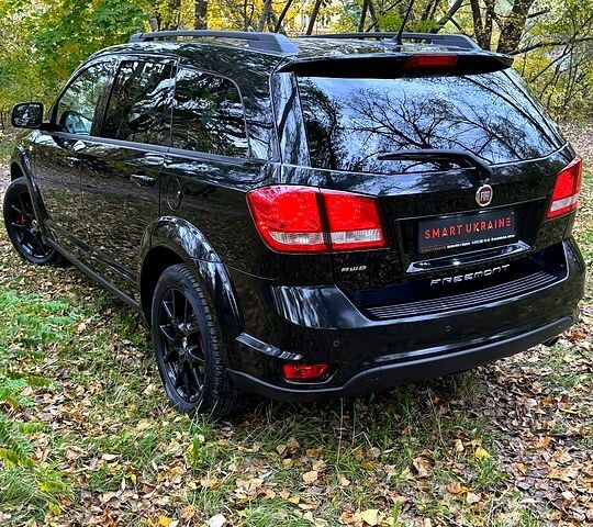 Черный Фиат Фримонт, объемом двигателя 2 л и пробегом 185 тыс. км за 14950 $, фото 5 на Automoto.ua