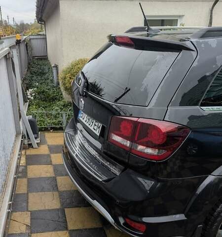 Черный Фиат Фримонт, объемом двигателя 1.96 л и пробегом 175 тыс. км за 15500 $, фото 3 на Automoto.ua