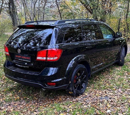 Черный Фиат Фримонт, объемом двигателя 2 л и пробегом 185 тыс. км за 14950 $, фото 4 на Automoto.ua