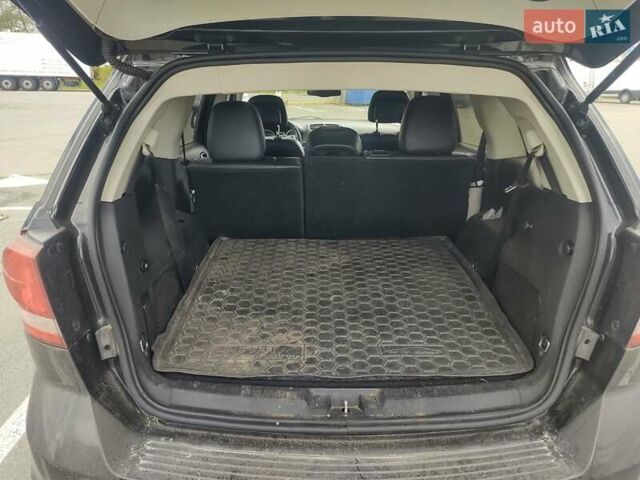 Фиат Фримонт 2014 в Киеве на Automoto.ua Черный Фиат Фримонт, объемом двигателя 1.96 л и пробегом 218 тыс. км за 14000 $, фото 5 на Automoto.ua