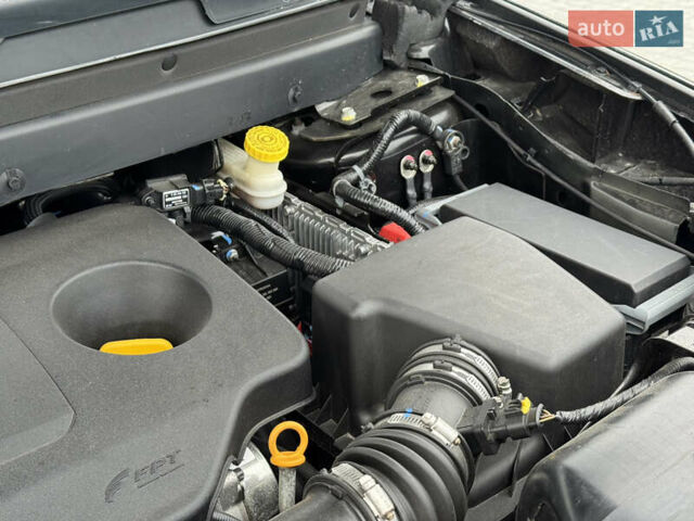 Черный Фиат Фримонт, объемом двигателя 1.96 л и пробегом 119 тыс. км за 15700 $, фото 48 на Automoto.ua