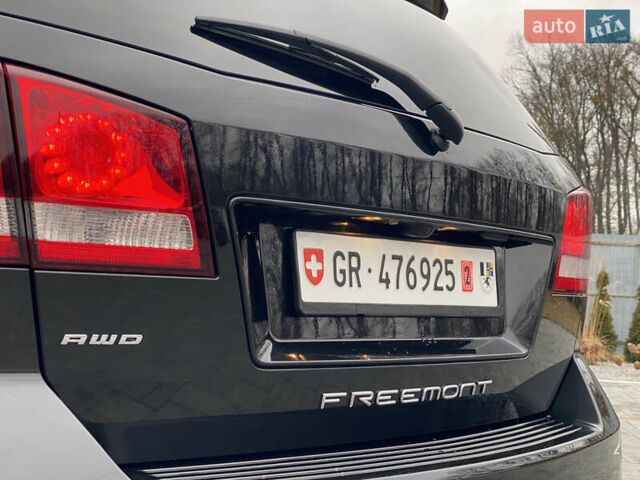 Черный Фиат Фримонт, объемом двигателя 2 л и пробегом 232 тыс. км за 13900 $, фото 74 на Automoto.ua