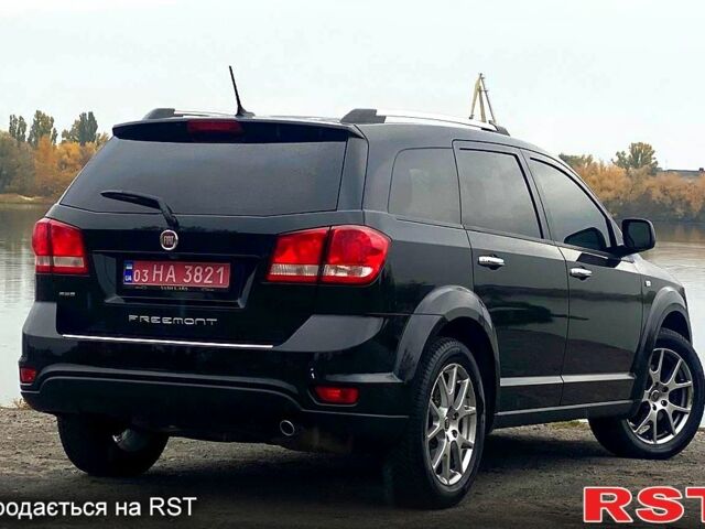Фиат Фримонт 2015 в Днепре (Днепропетровске) на Automoto.ua Черный Фиат Фримонт, объемом двигателя 2 л и пробегом 187 тыс. км за 16700 $, фото 3 на Automoto.ua