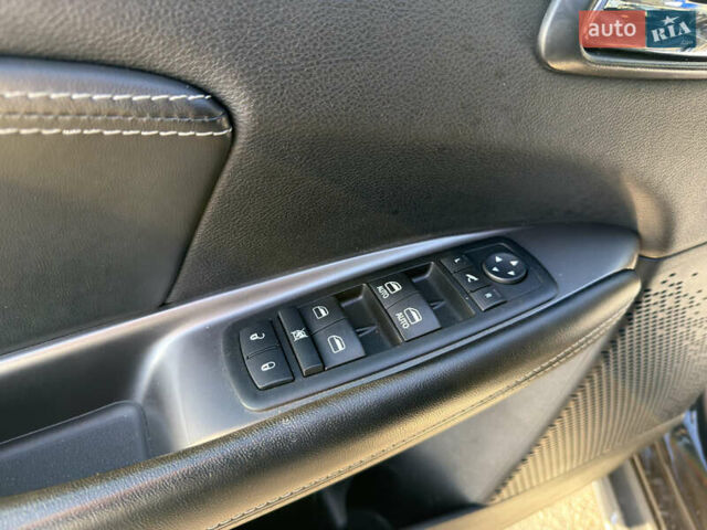 Чорний Фіат Фрімонт, об'ємом двигуна 2 л та пробігом 178 тис. км за 15500 $, фото 18 на Automoto.ua