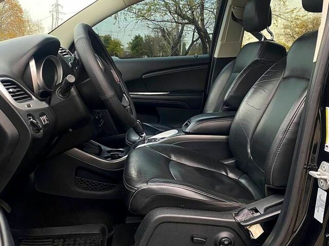 Фиат Фримонт 2015 в Днепре (Днепропетровске) на Automoto.ua Черный Фиат Фримонт, объемом двигателя 2 л и пробегом 187 тыс. км за 16700 $, фото 5 на Automoto.ua