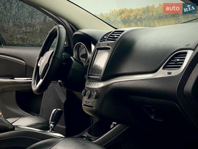 Фиат Фримонт 2015 в Днепре (Днепропетровске) на Automoto.ua Черный Фиат Фримонт, объемом двигателя 2 л и пробегом 187 тыс. км за 16800 $, фото 12 на Automoto.ua