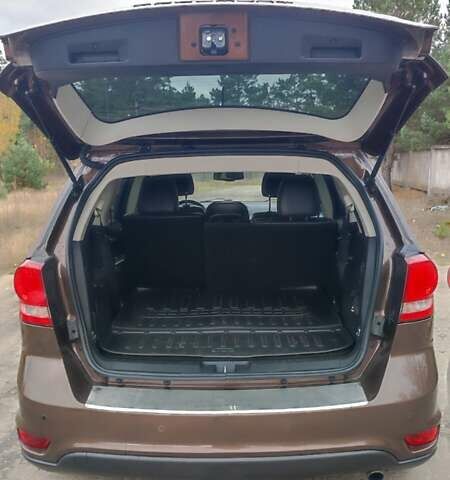 Коричневый Фиат Фримонт, объемом двигателя 1.96 л и пробегом 250 тыс. км за 11500 $, фото 13 на Automoto.ua