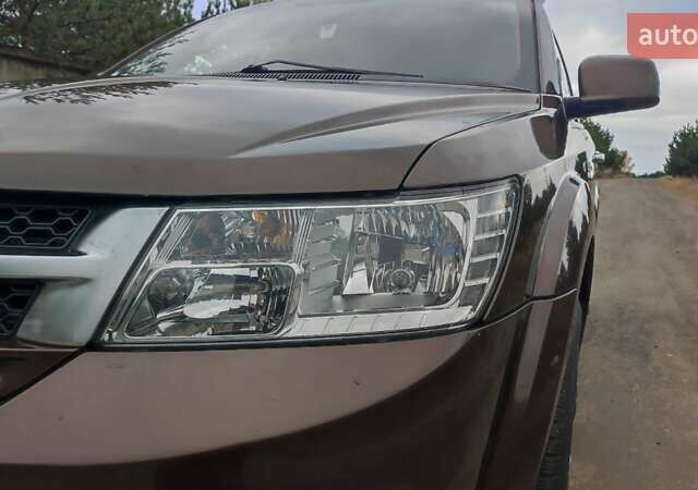 Коричневый Фиат Фримонт, объемом двигателя 1.96 л и пробегом 250 тыс. км за 11500 $, фото 8 на Automoto.ua