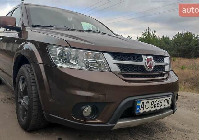 Коричневый Фиат Фримонт, объемом двигателя 1.96 л и пробегом 250 тыс. км за 11500 $, фото 1 на Automoto.ua