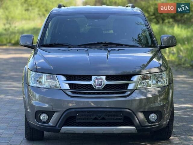 Коричневый Фиат Фримонт, объемом двигателя 2 л и пробегом 166 тыс. км за 14800 $, фото 6 на Automoto.ua