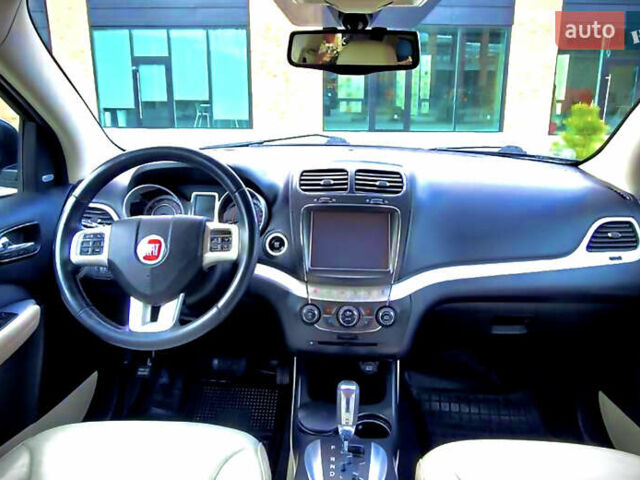 Фиат Фримонт, объемом двигателя 1.96 л и пробегом 230 тыс. км за 12500 $, фото 19 на Automoto.ua