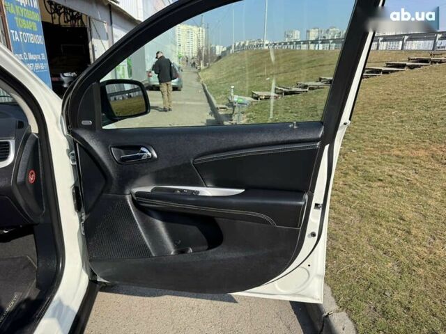 Фиат Фримонт, объемом двигателя 2 л и пробегом 157 тыс. км за 13500 $, фото 28 на Automoto.ua