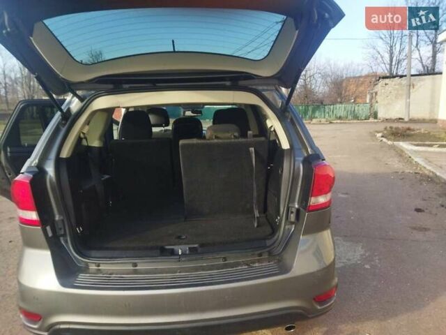 Сірий Фіат Фрімонт, об'ємом двигуна 1.96 л та пробігом 322 тис. км за 11199 $, фото 17 на Automoto.ua