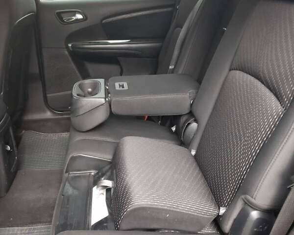 Серый Фиат Фримонт, объемом двигателя 2 л и пробегом 260 тыс. км за 10500 $, фото 5 на Automoto.ua