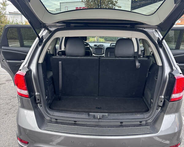 Сірий Фіат Фрімонт, об'ємом двигуна 1.96 л та пробігом 207 тис. км за 11628 $, фото 8 на Automoto.ua