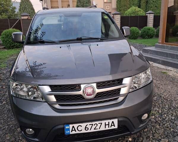 Фиат Фримонт 2012 в Луцке на Automoto.ua Серый Фиат Фримонт, объемом двигателя 1.96 л и пробегом 234 тыс. км за 10500 $, фото 1 на Automoto.ua