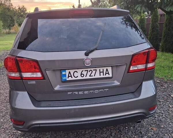 Фиат Фримонт 2012 в Луцке на Automoto.ua Серый Фиат Фримонт, объемом двигателя 1.96 л и пробегом 234 тыс. км за 10500 $, фото 5 на Automoto.ua