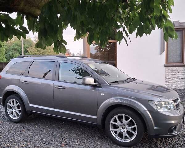 Фиат Фримонт 2012 в Луцке на Automoto.ua Серый Фиат Фримонт, объемом двигателя 1.96 л и пробегом 234 тыс. км за 10500 $, фото 6 на Automoto.ua