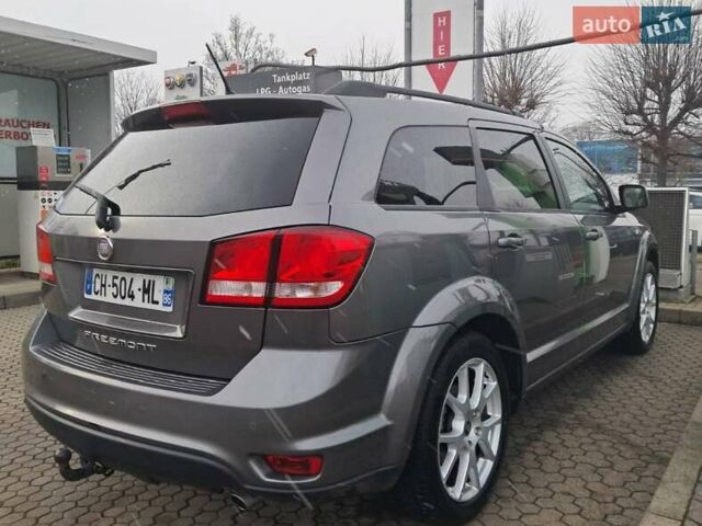 Сірий Фіат Фрімонт, об'ємом двигуна 2 л та пробігом 325 тис. км за 6000 $, фото 3 на Automoto.ua