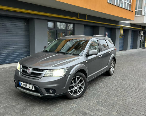 Серый Фиат Фримонт, объемом двигателя 2 л и пробегом 279 тыс. км за 10299 $, фото 2 на Automoto.ua