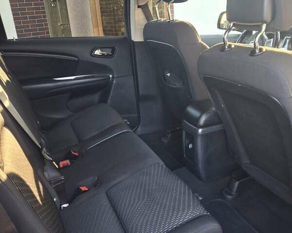 Фиат Фримонт 2012 в Луцке на Automoto.ua Серый Фиат Фримонт, объемом двигателя 1.96 л и пробегом 234 тыс. км за 10500 $, фото 11 на Automoto.ua