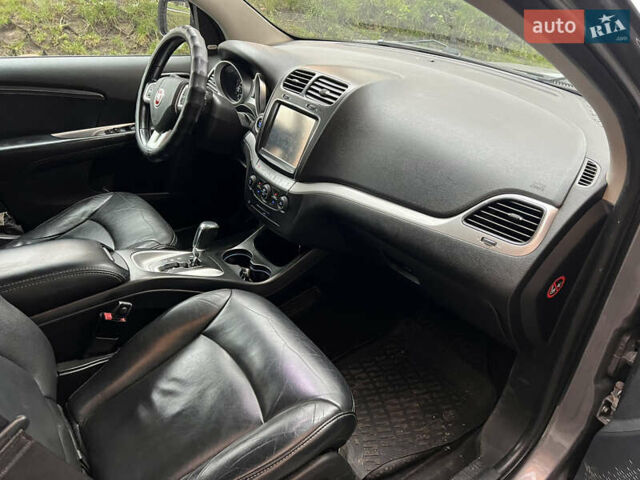 Серый Фиат Фримонт, объемом двигателя 2 л и пробегом 279 тыс. км за 10299 $, фото 21 на Automoto.ua