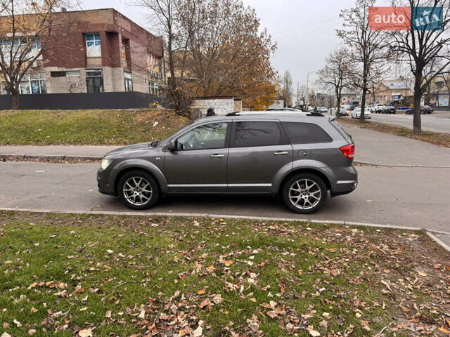 Серый Фиат Фримонт, объемом двигателя 2 л и пробегом 279 тыс. км за 9800 $, фото 2 на Automoto.ua