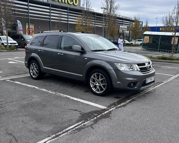 Сірий Фіат Фрімонт, об'ємом двигуна 1.96 л та пробігом 207 тис. км за 11628 $, фото 6 на Automoto.ua