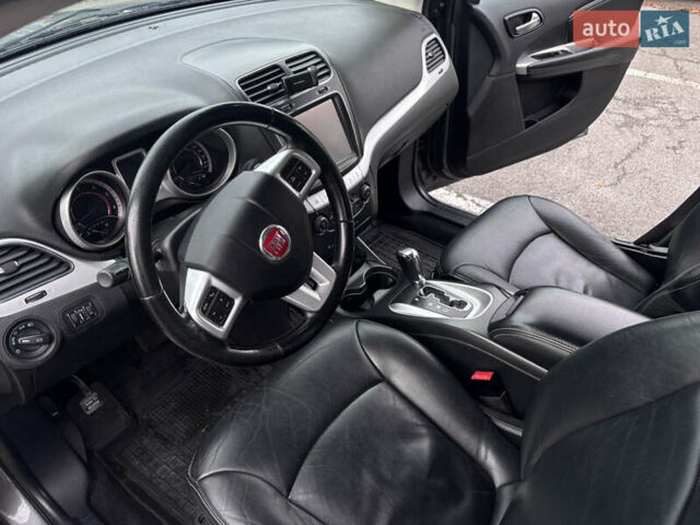 Сірий Фіат Фрімонт, об'ємом двигуна 1.96 л та пробігом 207 тис. км за 11628 $, фото 14 на Automoto.ua