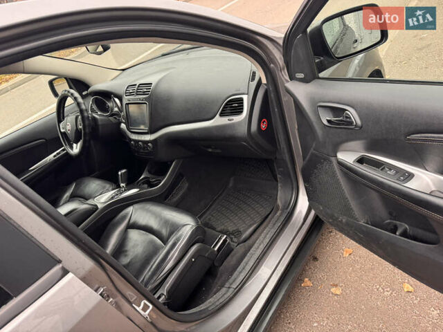 Серый Фиат Фримонт, объемом двигателя 2 л и пробегом 279 тыс. км за 9800 $, фото 11 на Automoto.ua