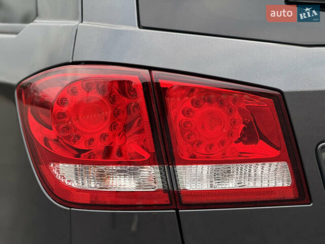 Серый Фиат Фримонт, объемом двигателя 0 л и пробегом 209 тыс. км за 14750 $, фото 17 на Automoto.ua