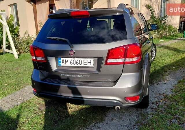 Серый Фиат Фримонт, объемом двигателя 1.96 л и пробегом 230 тыс. км за 12100 $, фото 10 на Automoto.ua