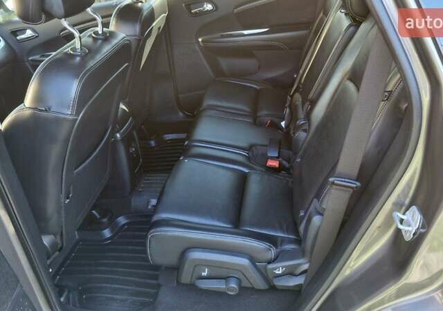 Серый Фиат Фримонт, объемом двигателя 1.96 л и пробегом 230 тыс. км за 12100 $, фото 13 на Automoto.ua