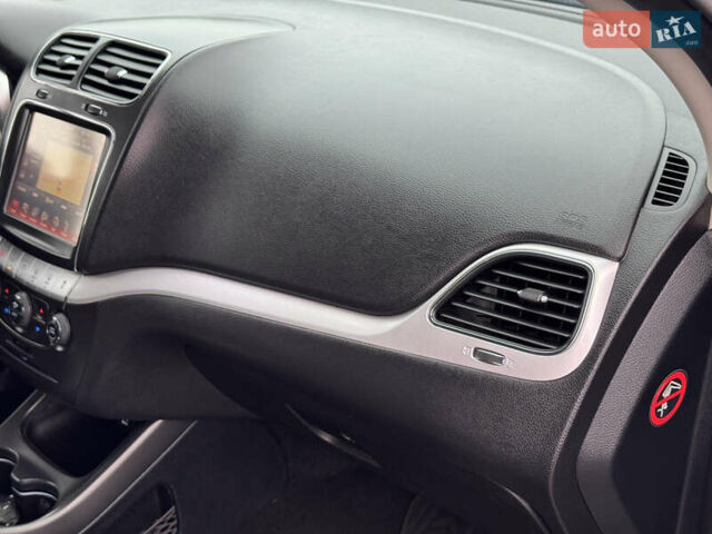 Серый Фиат Фримонт, объемом двигателя 0 л и пробегом 209 тыс. км за 14750 $, фото 81 на Automoto.ua