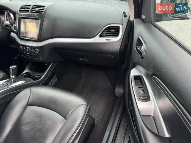 Серый Фиат Фримонт, объемом двигателя 0 л и пробегом 209 тыс. км за 14750 $, фото 77 на Automoto.ua