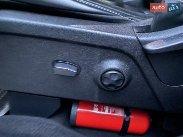 Сірий Фіат Фрімонт, об'ємом двигуна 1.96 л та пробігом 208 тис. км за 12900 $, фото 17 на Automoto.ua