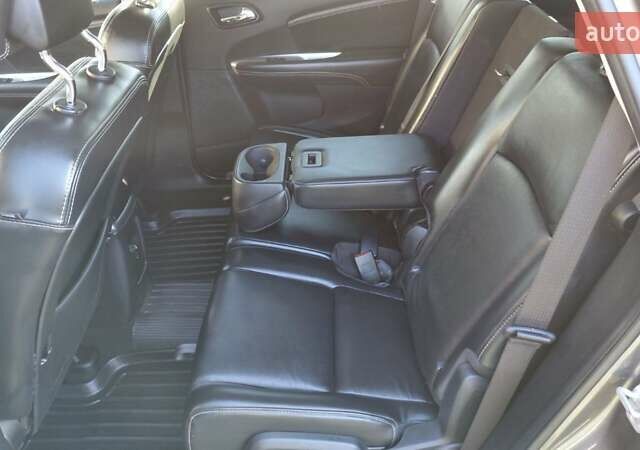 Серый Фиат Фримонт, объемом двигателя 1.96 л и пробегом 230 тыс. км за 12100 $, фото 14 на Automoto.ua