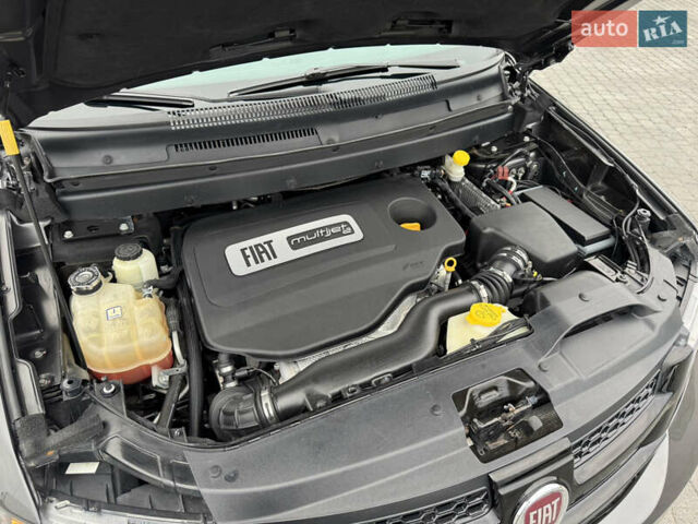 Серый Фиат Фримонт, объемом двигателя 0 л и пробегом 209 тыс. км за 14750 $, фото 85 на Automoto.ua