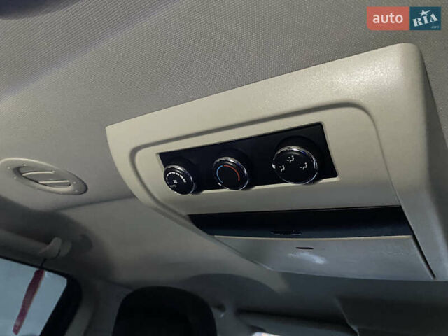 Сірий Фіат Фрімонт, об'ємом двигуна 1.96 л та пробігом 208 тис. км за 12900 $, фото 30 на Automoto.ua