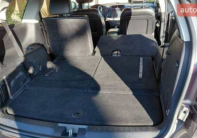 Серый Фиат Фримонт, объемом двигателя 1.96 л и пробегом 230 тыс. км за 12100 $, фото 17 на Automoto.ua