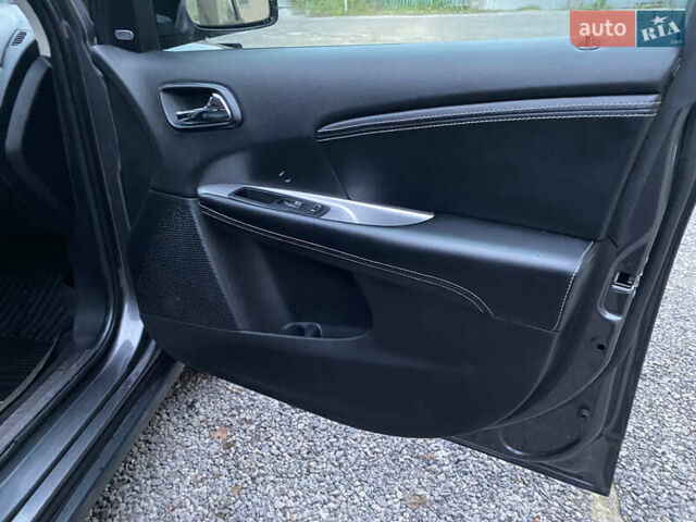 Сірий Фіат Фрімонт, об'ємом двигуна 1.96 л та пробігом 208 тис. км за 12900 $, фото 27 на Automoto.ua