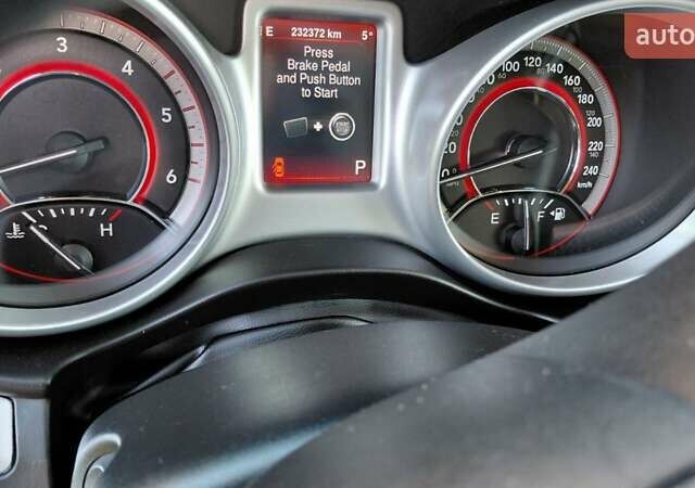 Серый Фиат Фримонт, объемом двигателя 1.96 л и пробегом 230 тыс. км за 12100 $, фото 6 на Automoto.ua