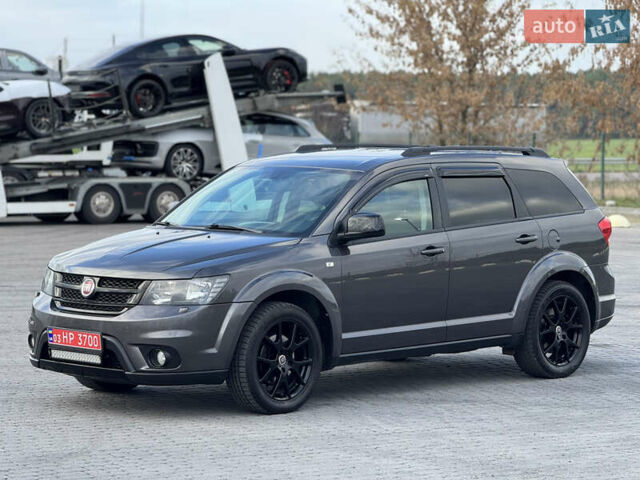 Серый Фиат Фримонт, объемом двигателя 0 л и пробегом 209 тыс. км за 14750 $, фото 3 на Automoto.ua